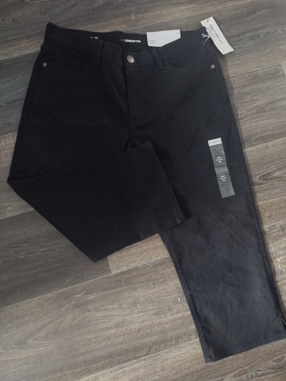 NWT Liz Sara Crop Pants — Classic Stretch Fit